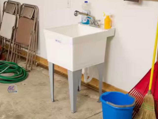 Lot 56-612461 - New/Possible use - Mustee Utilatub 18 gallon 24 in. x 20 in. Freestanding Laundry/Utility Sink in Wh...