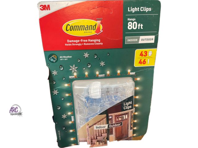 Lot 56-397248 - Opened package 27 clips, 3M Command Damage-Free Hanging Light Clips Hangs 80 ft.
