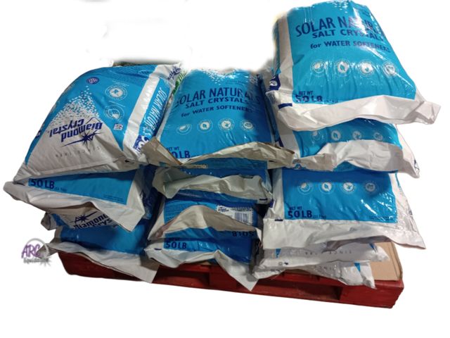 Lot 56-705015 - New 14 bags (700 lbs) Diamond Crystal 804017 Solar Naturals Water Softener Salt, 50 Lbs. Some bags h...