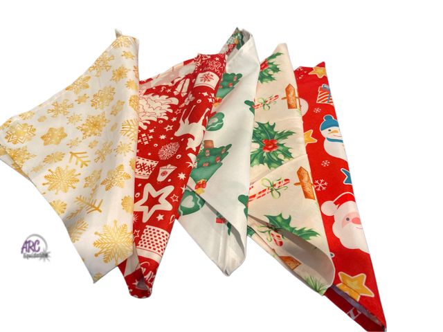 Lot 56-370926 - New, lot of 5, Christmas pet bandannas