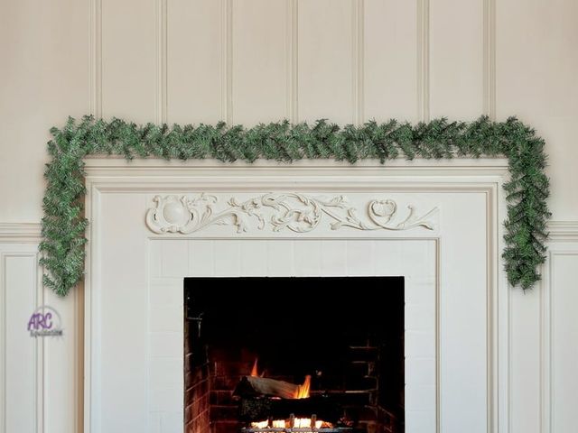 Lot 56-746230 - New lot of 3 Branch Unlit Artificial Christmas Garland, Green, 9ft long per garland