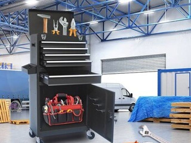 Lot 56-700125 - New five-Drawer Rolling Tool Chest with Wheels