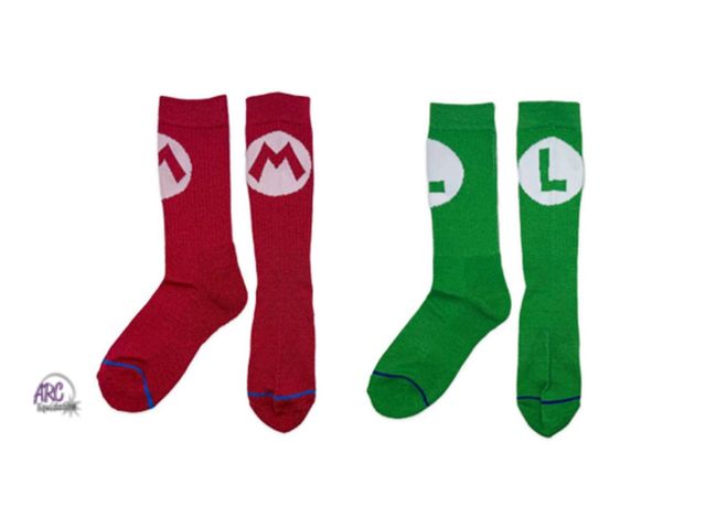 Lot 56-214434 - NEW Nintendo Mario &amp; Luigi 2pk men’s crew Socks 8-12