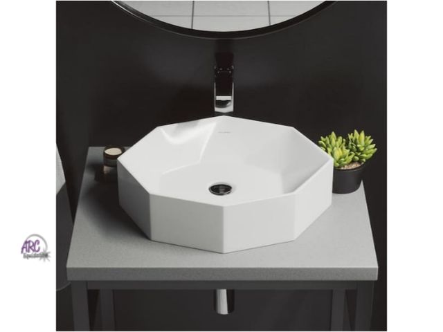 Lot 56-726656 - New in box. Swiss madison Brusque White Ceramic Specialty Vessel Sink.