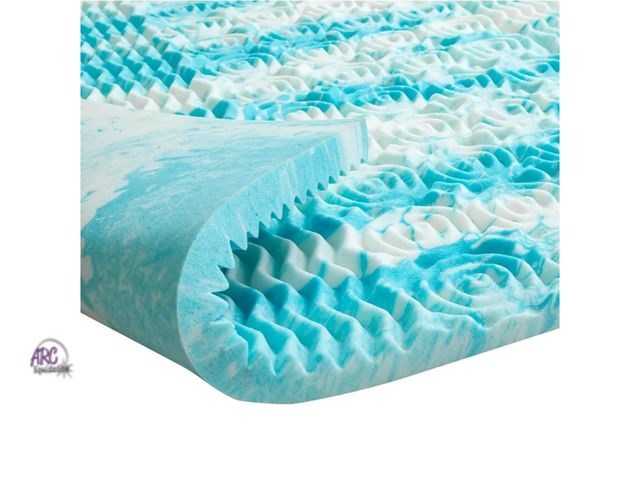Lot 56-729617 - New in box. Mattress Topper Queen - 2 Inch Gel Memory Foam Mattress Topper Queen Size for Back Pain,...