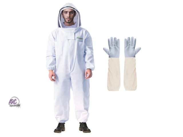 Lot 56-456910 - Appears Slightly Used/Stain Professional Beekeeping Suit with Gloves and Ventilated Hood SIZE XXL