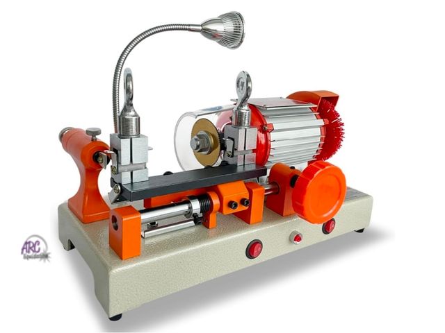 Arc Liquidation Group - Lot 56-814046 - New - Hardware cutting machine ...