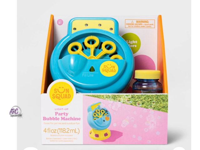 Lot 56-443063 - New in box Light-Up Bubble Maker Blue/ Yellow - Sun Squad™: Bubble
Blower for Kids