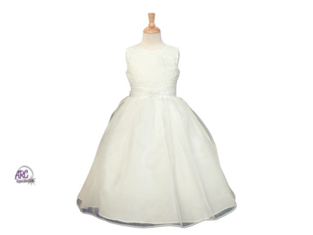 Lot 56-272199 - USED Flower Girl Dress Size 6 (small stain see photos)