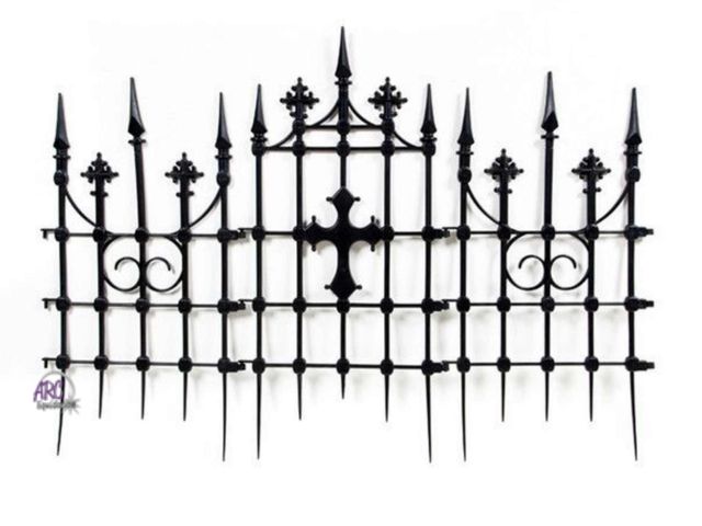 Lot 56-770523 - New 3 PC cemetery fence panels. Plastic. 18" x 31" interlocking. Missing point from grate