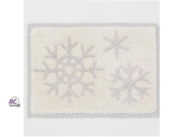 Lot 56-716830 - New snowflake 17" x 24" bath rug