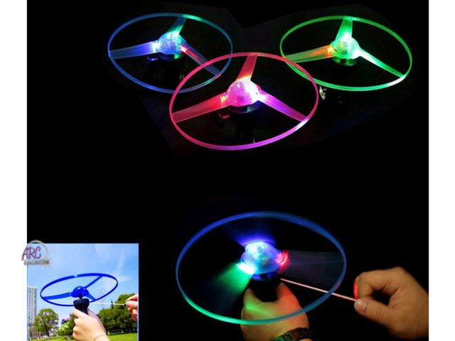 Lot 56-590033 - NEW 3 PC Flying Toys Light-Up Disco Flyers– Flying Disc with Colorful LED Lights &amp; Launcher Flas...