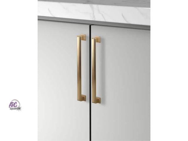 Lot 56-797014 - New 24 pack Octa Series 7-1/2 in. (192 mm) Center-to-Center Modern Gold Cabinet Handle/Pull