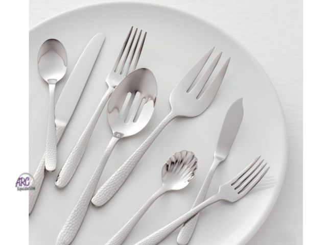 Lot 56-366034 - New, 37 piece Threshold millinocket flatware set, missing 7 tea spoons and 1 serving spoon