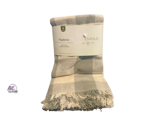 Lot 56-352833 - New set of 4 threshold cloth fringed napkins