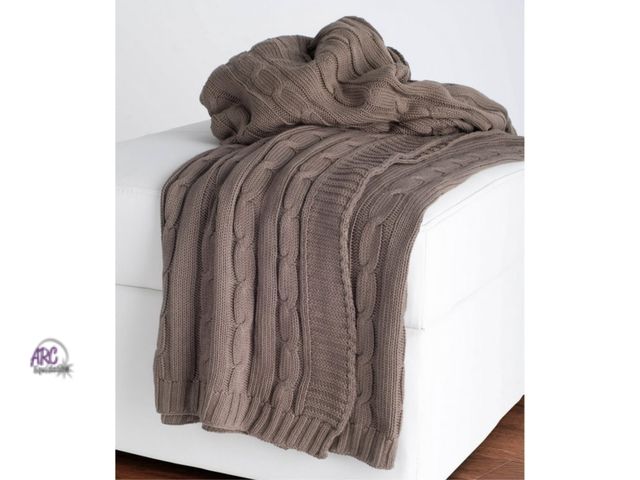 Lot 56-279227 - NEW Rizzy Home Cable Knit Sweater Throw, 50" x 60", Brown