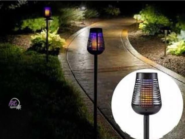 Lot 56-263598 - New PIC 69 in. Outdoor Solar Powered Insect Killer Torch with LED
Flame Effect