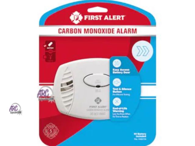 Lot 56-770910 - New open package First Alert Battery-operated Carbon Monoxide Detector