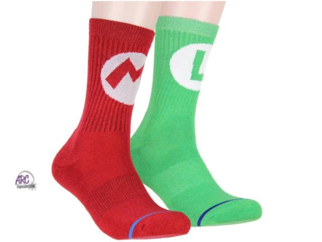 Lot 56-510034 - NEW-2 pair mens crew socks-mario &amp; Luigi SIZE 8-12