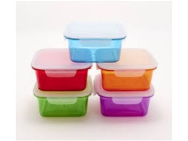 Lot 56-703214 - New5 PC set.  LocknLock  4-Cup Multi-Color Tritan Square Storage Set