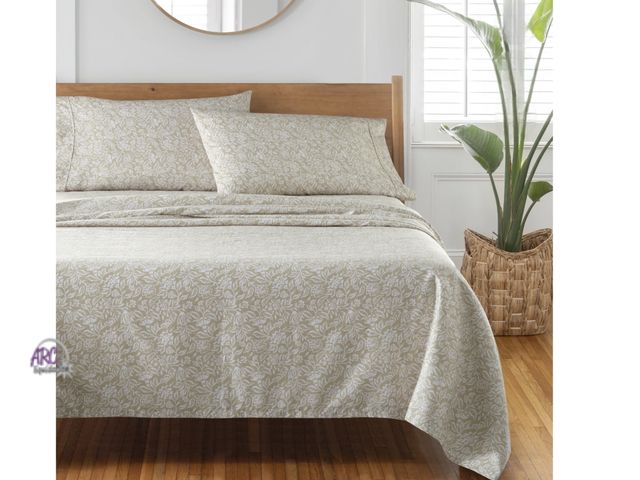 Lot 56-354924 - New, Better homes and gardens, sateen sheet set twin