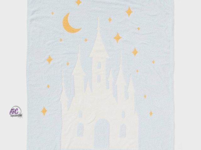 Lot 56-856133 - New - Pillowfort Castle Knit Throw - 48x58