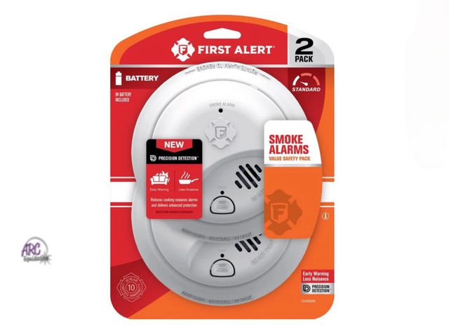 Lot 56-293013 - NEW IN PACKAGE/Sealed First Alert 1046828 Battery-Operated Smoke Alarm, 2-Pack, 9V Batteries Include...