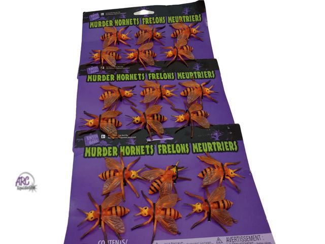 Lot 56-759120 - New 18 murder hornets. Trick toy. 2" long