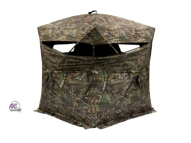 Lot 56-799025 - New Rhino Blinds - R-200 Realtree Edge Camo Ground Blind, 3 Person