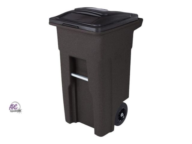 Lot 56-791165 - New. Toter 32 Gal. Brownstone Trash Can with Quiet Wheels and Attached Lid