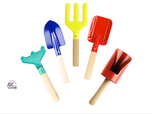 Lot 56-540928 - NEW-COLORS MAY VARY-5 piece wood/metal hand tool toy set