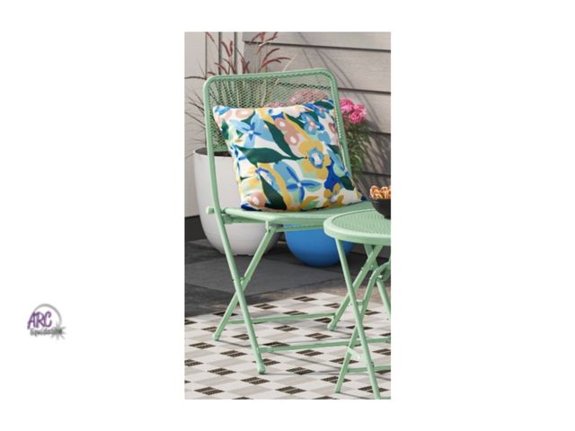 Lot 56-155713 - New Metal Mesh Outdoor Portable Patio Folding Chair, Green (32x21 1/8x 17 3/4”)