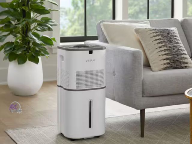 Lot 56-886140 - New - Open Box Tested and Works - Vissani 6 Gal. Evaporative Humidifier for Whole House - White