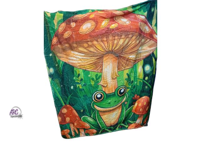 Lot 56-732028 - New  Frog Throw Blanket - Soft Plush, Lightweight, Warm, Fuzzy Anti-Pilling 50in×60in