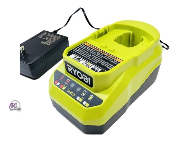 Lot 56-487064 - Out of Package - Powers On - RYOBI ONEAND 18V Lithium-ION Charger PCG002