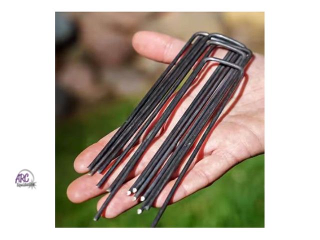 Lot 56-486164 - Open Damaged Box -  (100-Pack) Southwest Boulder &amp; Stone 6 in. Heavy Duty Steel Garden Staples f...