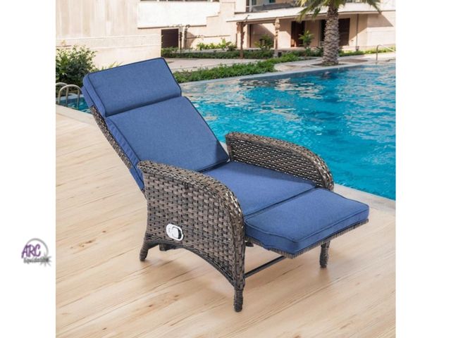 Lot 56-691445 - New in box - Opohoro PlainCurve 1-Piece Brown Wicker Outdoor Patio Adjustable Recliner Chair with Na...