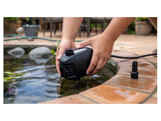 Lot 56-404765 - Open Package - Missing 1/2" Fitting - Powers On - TOTALPOND - 65 GPH Fountain Pump