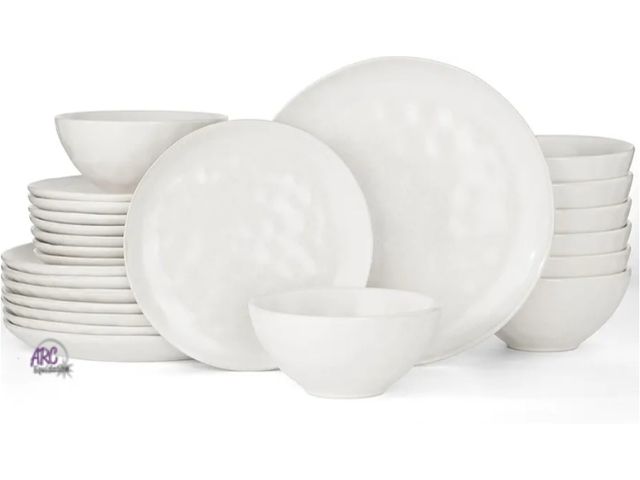 Lot 56-529040 - New,Famiware Dinnerware Sets for 8, Ocean Round 24-Piece Kitchen Plates and Bowls Sets, Microwave an...