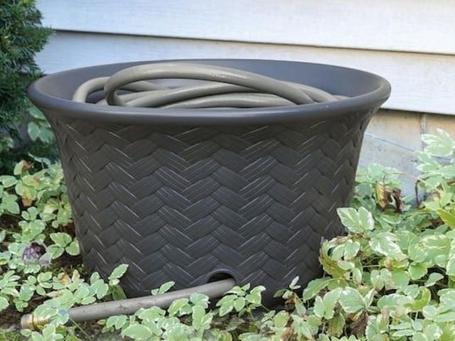 Lot 56-735298 - New Suncoast 100 ft. Herringbone Hose Pot