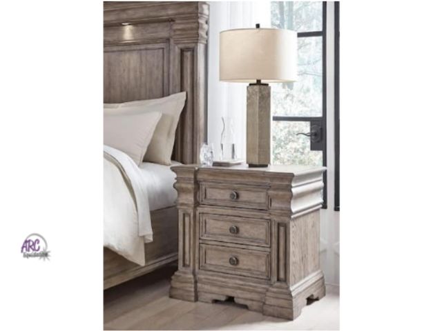 Lot 56-718645 - New in box. Signature DESIGN BY ASHLEY
Blairhurst Light Grayish Brown 3 Drawer 29 in. W Nightstand w...