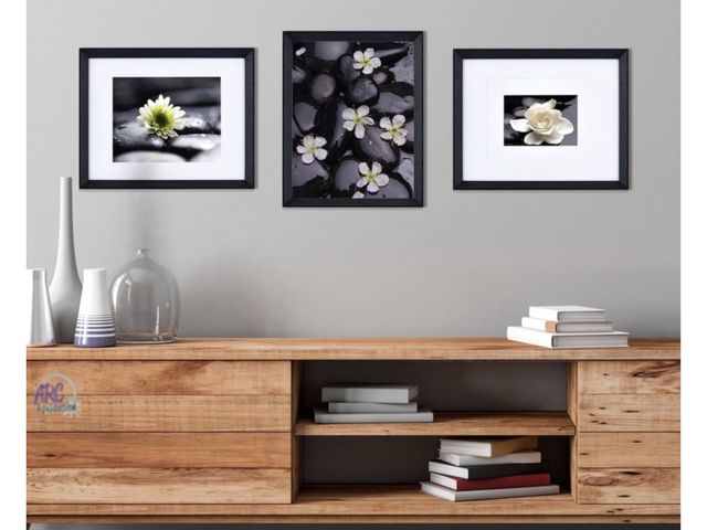 Lot 56-342961 - New in box Mikasa Gallery Frame Set 3Pk 11x14 Black Multi Size Photo Options ( small nick on 1 frame...