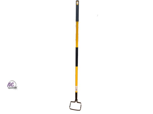 Lot 56-330660 - New Dewalt  55 in. Fiberglass Handle Action Hoe