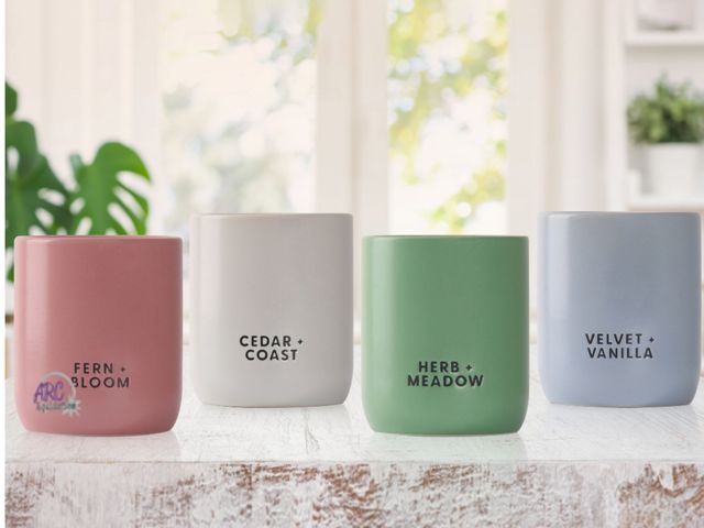 Lot 56-339761 - New in box Bellevue Luxury Candles, 10 oz.
Ceramic, 4-pack