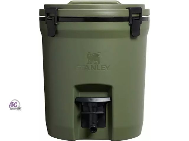 Lot 56-516925 - NEW-Stanley 2 Gallon Adventure Fast Flow Water Jug-green