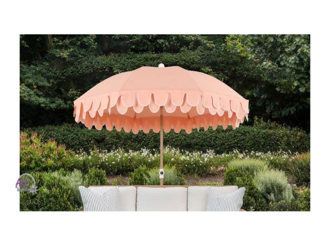 Lot 56-169552 - New JONATHAN Y Horizon 6.5 ft. Classic MidCentury Scalloped Fringe Market Beach Umbrella in Coral Pi...