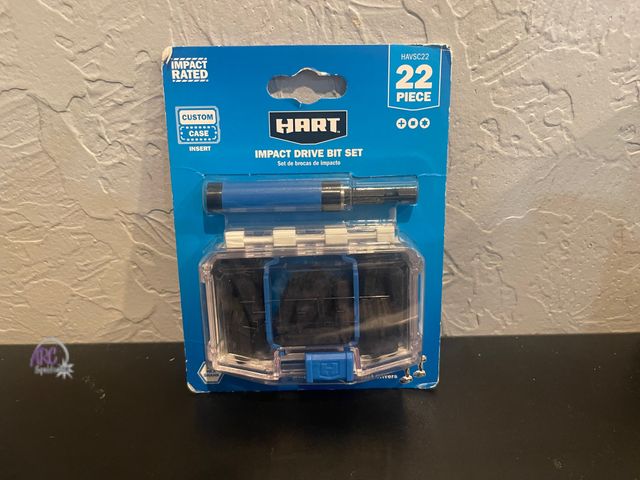 Lot 56-360725 - New, 22 PC IMPACT DRIVE BIT SET WITH CASE