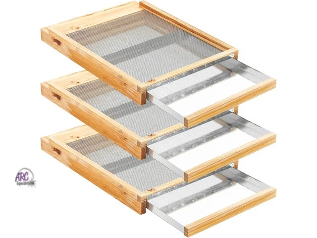 Lot 56-757050 - New in box. DoubleFill 3 Pcs 8 Frame Beehive Metal Screened Bottom Board Dipped in Beeswax with Entr...