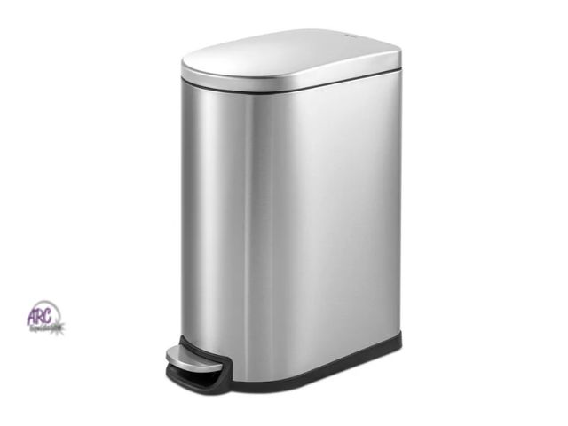 Lot 56-735918 - New QUALIAZERO 10.6 GAL/40L, U SHAPE, STAINLESS STEEL STEP-ON CAN, WITH SOFT CLOSE LID, BRUSH FINISH