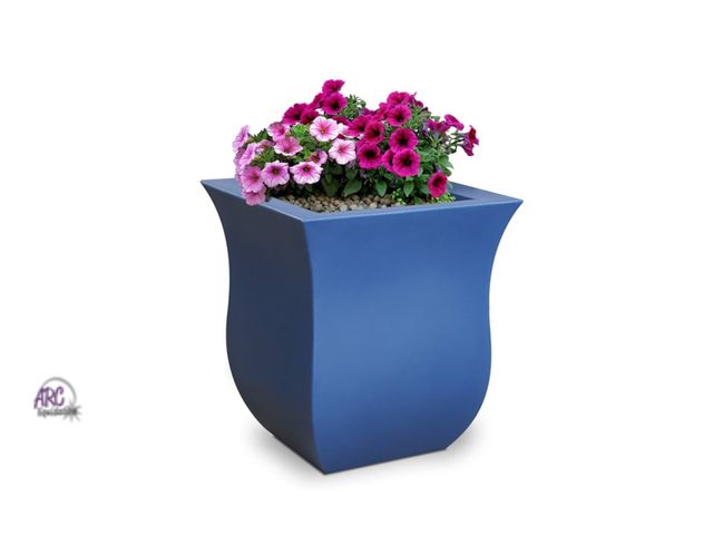 Lot 56-267298 - NEW Mayne 5873-NB Polyethylene Planter, Neptune Blue 16x16 inches